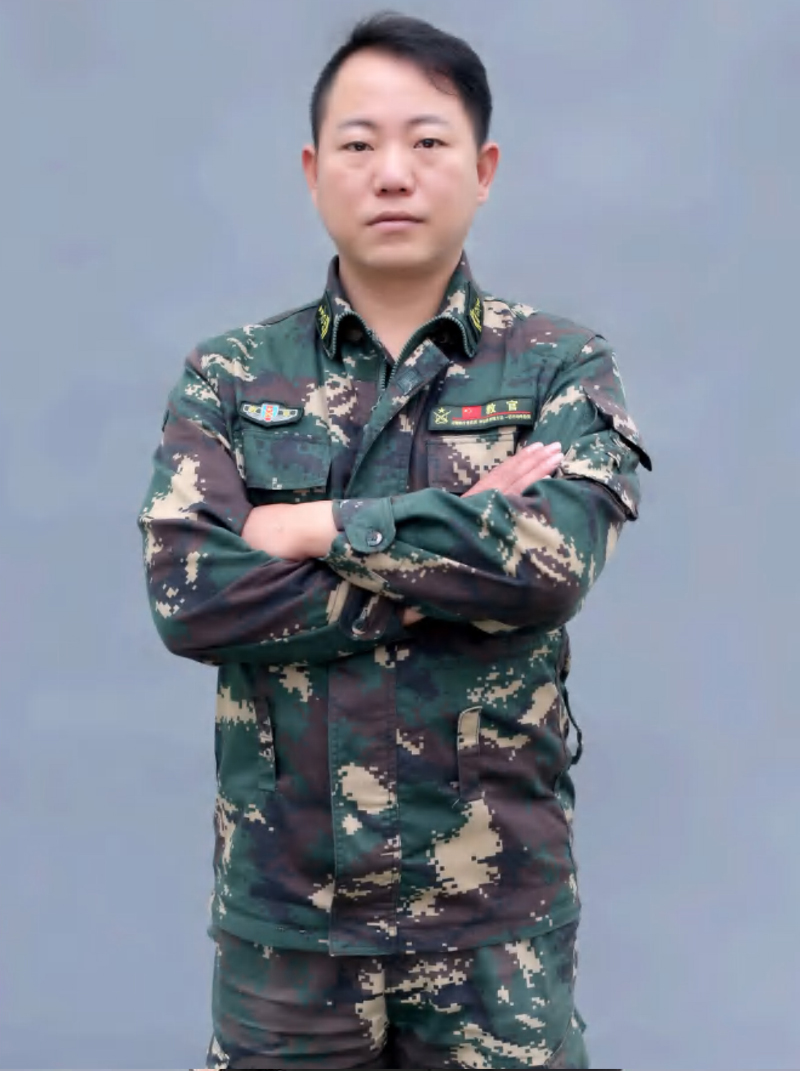 樊教官